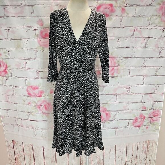 Leota Dresses & Skirts - 🔥🔥5 for $25🔥🔥 Leota Cheetah Print Wrap Top Tie Waist Slip-On Long Sleeve Dress